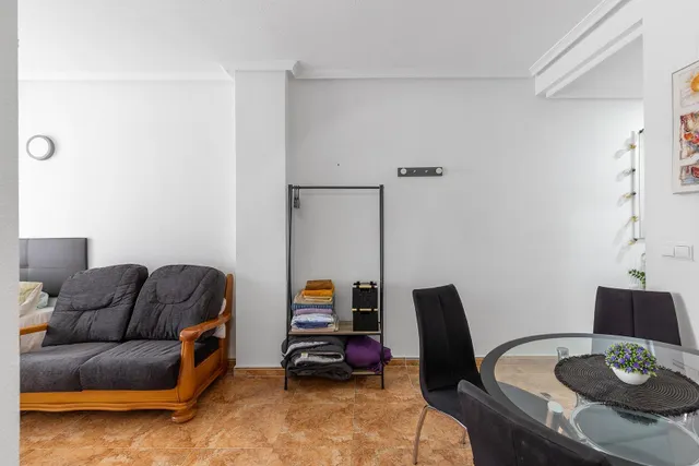 Estudio en Torrevieja con piscina comunitaria — 5