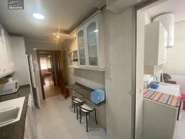 Grupo la Noria VENDE amplio piso SIN ascensor. 4 hab, 2 Baños. Completamente AMUEBLADO y EQUIPADO. — 6