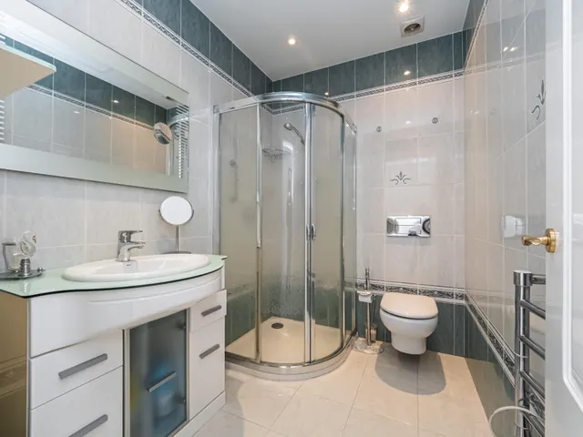 VENTA DE ÁTICO EN PASEO MARÍTIMO DE LOS BOLICHES, FUENGIROLA. 2 DORMITORIOS, TERRAZA Y VISTAS AL MAR — 39