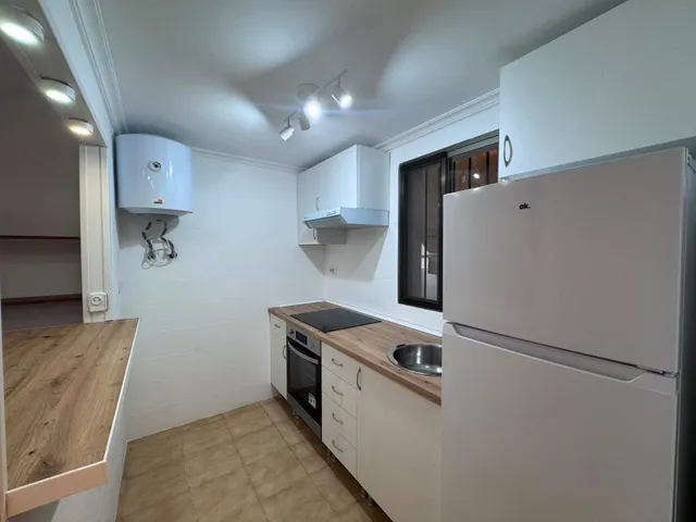 Chalet Reformado con Jardín Privado en San Juan Playa - Alicante — 8