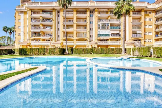 Residencia Denia Plaza. Amplio ático dúplex en venta en el centro de Denia. — 3