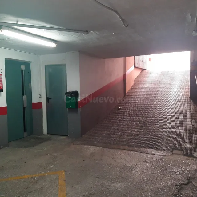 COCHERA CENTRO DUC ALFONS EL VELL, 16 JUNTO LOTERIA FRENTE P - foto 5