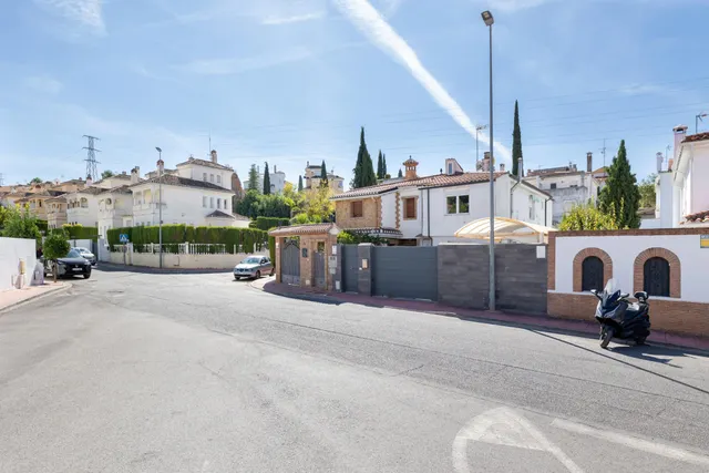 PRECIOSA CASA EN MONTELUZ — 33