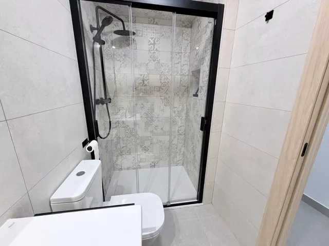 Precioso piso totalmente reformado en alquiler de larga temporada — 12