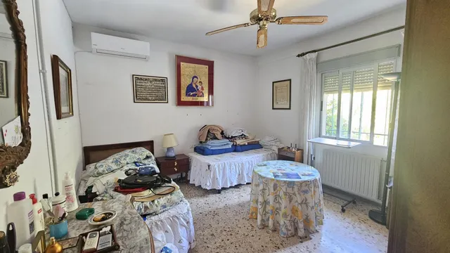 OPORTUNIDAD EN SANSUEÑA. CHALET PARA REFORMAR — 12