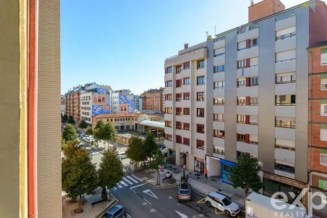 Piso en venta en avenida torrelavega, Oviedo – amplitud y ubicación — 27