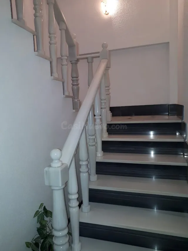 CASA DE TRES habitaciones , GARAJE Y LOCAL COMERCIAL EN MACA - foto 3