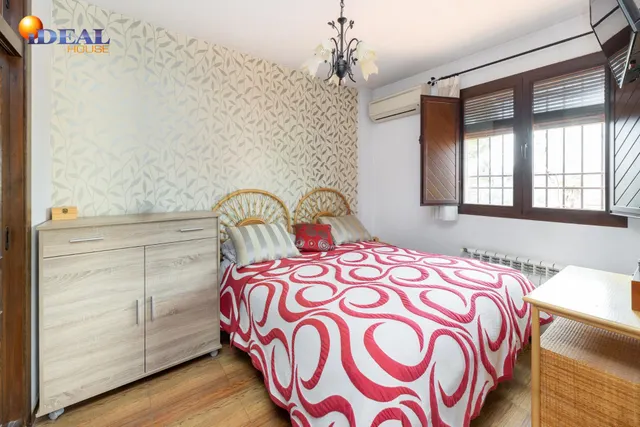VIVIENDA PAREADA EN MONTELUZ — 25