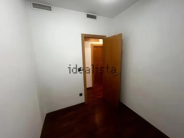 Alquiler de piso en Calle de Lluís Oliag, 43 — 8