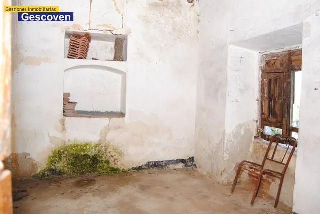CASA CON TERRENO. PARA REFORMAR — 3