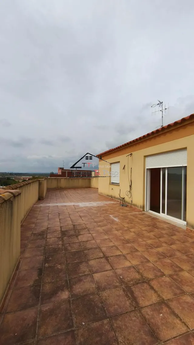 ÁTICO-DÚPLEX A ESTRENAR. 5 DORMITORIOS. 3 BAÑOS. TERRAZA DE 60M. COCHERA INCLUIDA — 10