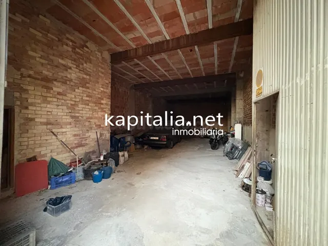 EDIFICIO DE 3 PLANTAS PARA TERMINAR DE CONSTRUIR A LA VENTA  - foto 2