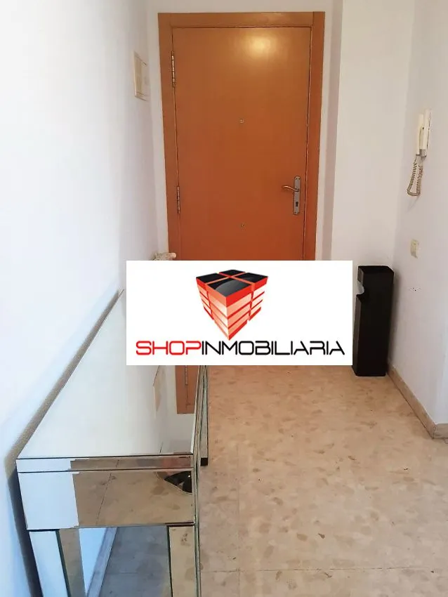 SE ALQUILA GRAN PISO EN AV. PESET ALEIXANDRE — 4