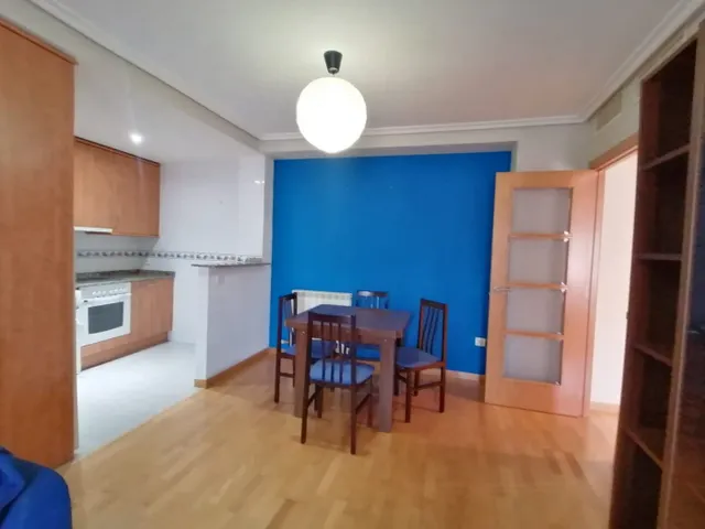Apartamento  amplio calle doña sancha 1 habitación — 12