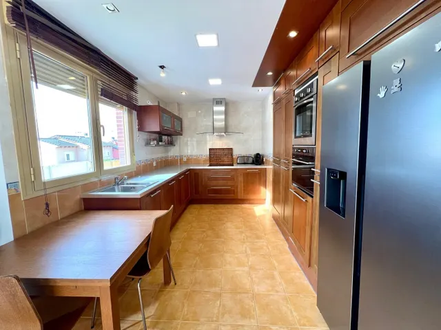 EXCLUSIVA CASA ADOSADA CON ASCENSOR Y PISCINA EN CIUDAD JARDIN — 19
