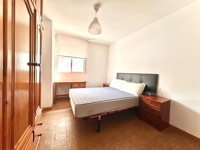 Piso en venta en Avenida Dilar — 30
