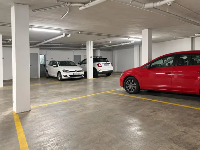 ¡AMPLIA PLAZA DE GARAJE DE 27 m2 EN LAS GABIAS! — 12