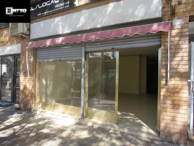 Alquiler de local comercial av. catedratico soler!!!! — 6