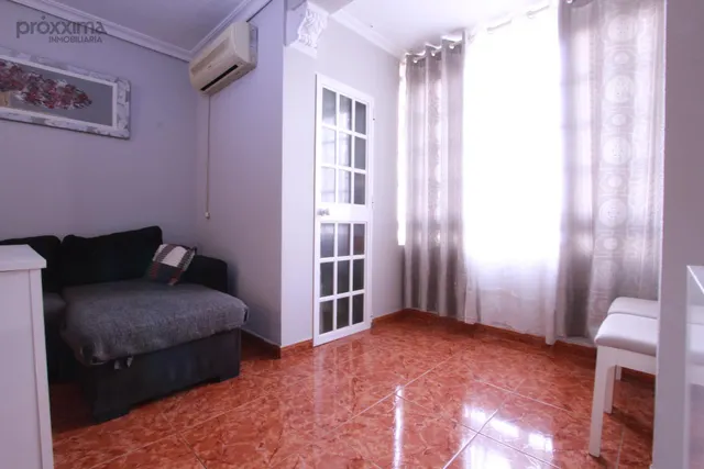 VIVIENDA AMPLIA, ASCENSOR Y TERRAZA INTEGRADA EN EL SALÓN — 6