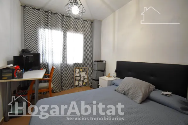 SEMINUEVO, AMPLIO Y LUMINOSO CON TERRAZA Y JACUZZI — 15