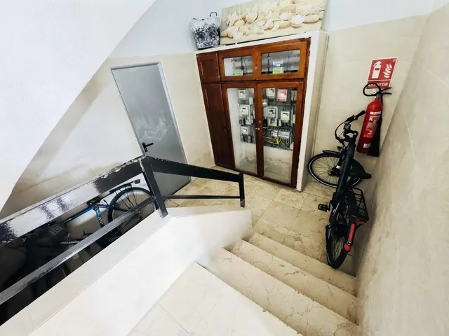 AMPLIO PISO A TAN SOLO 3 MIN DEL PASEO GERMANIAS — 13