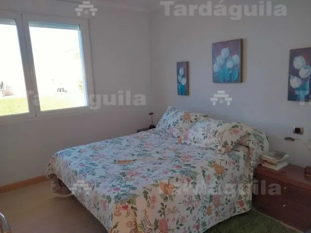 CHALET  INDEPENDIENTE EN URBANIZACION DE VILLAMAYOR — 7