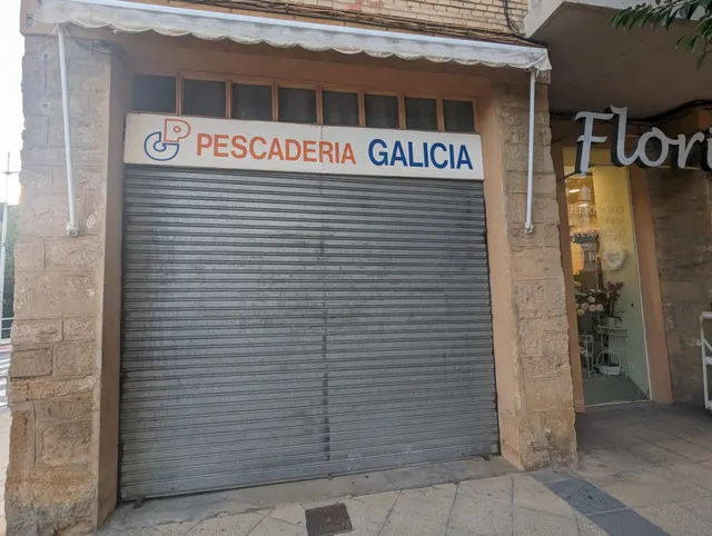 Local acondicionado como pescadería a la venta en Estella — 11