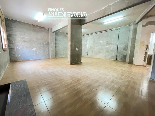 LOCAL COMERCIAL AMB POSSIBILITAT DE CANVI D'ÚS A HABITATGE A VILANOVA DEL CAMÍ — 10