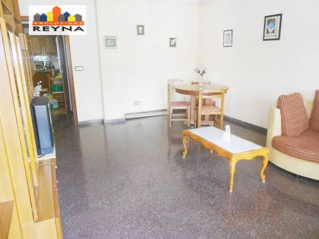 VIVIENDA ENTRESUELO CON CUATRO DORMITORIOS — 16