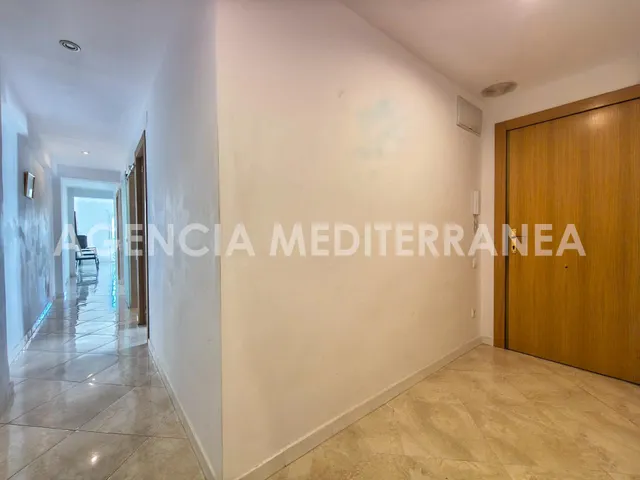 ¡Descubre esta encantadora vivienda, situada a pocos metros del Puerto de Valencia! — 7
