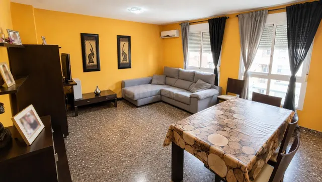 Ref -08676 Salico vende piso de 4 habitaciones con garaje y 