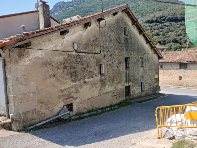 OPORTUNIDAD CASA EN ERROTZ, NAVARRA — 23