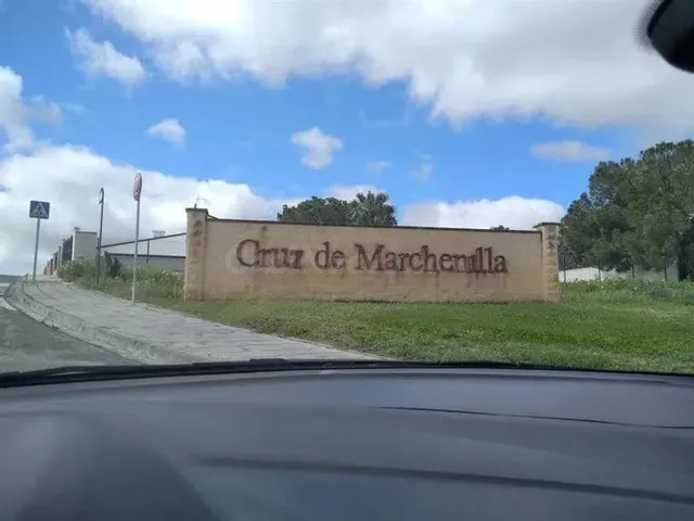 SE VENDE casa OKUPA en C Sierra Maria de Alcalá de Guada? - foto 2