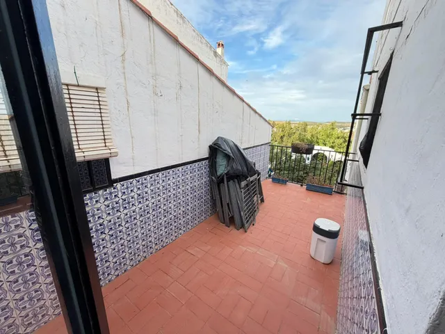 Amplia Casa en Alameda, Andalucía - Ideal para Entrar a Vivir — 32
