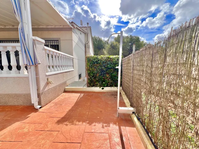 Casa o chalet independiente en venta en Calle Amadeu Vives — 30