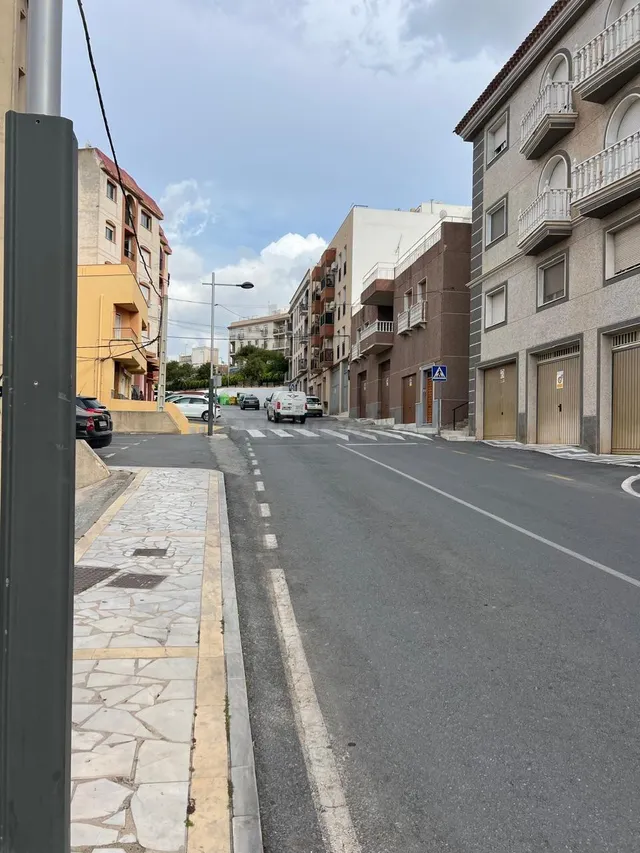 PISO EN MACAEL ( ALMERÍA ) CON EXCELENTE UBICACIÓN CON 3 DOR - foto 2
