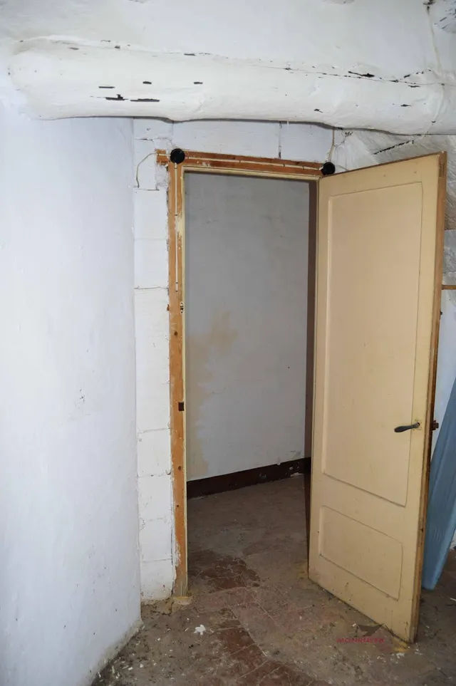 GRAN CASA 511 M2 EN VENTA, PARA REFORMAR INTEGRAMENTE, CON 2 SALIDAS INDEPENDIENTES EN CONESA — 39