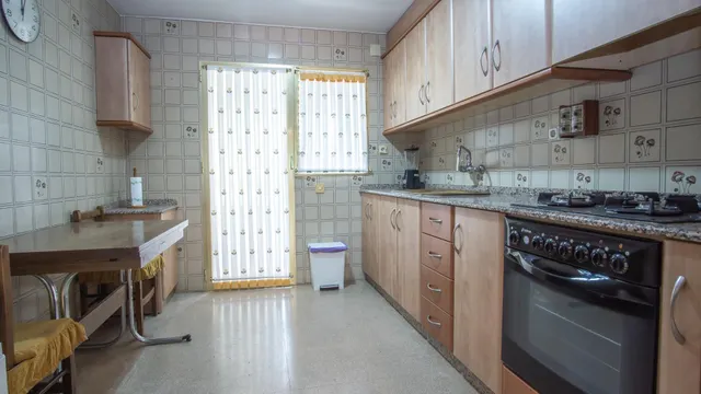 Piso en Elda, con amplia terraza y vistas a parque y jardín — 5