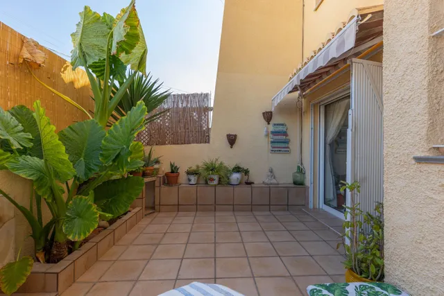 Dúplex reformado en Los Balcones: sol, comodidad y ubicación estratégica — 6