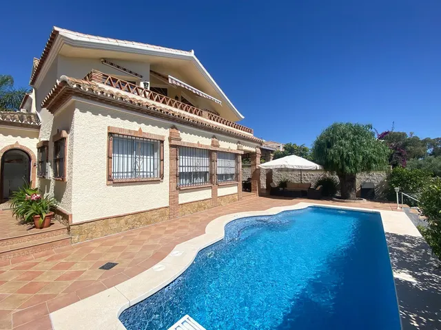 Chalet 3 habitaciones 280m² en venta - Marbella - foto 2
