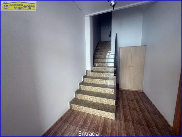 Amplia Casa en el Centro de Santomera - Oportunidad Única por €320,000 — 22
