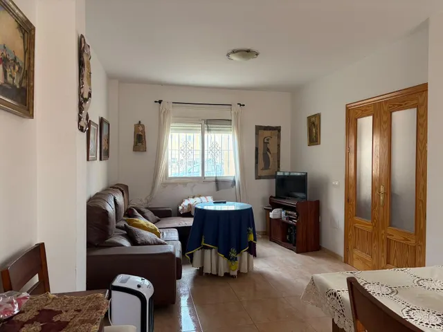 DÚPLEX ADOSADO EN SAN ISIDRO – 4 DORMITORIOS, GARAJE — 9