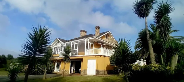 GRAN CASA CON AMPLIA FINCA, VISTAS AL MAR, A MENOS DE 1 KM D - foto 3