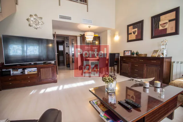 Exclusivo Ático Dúplex en la Barriada de Llera - H. Rosales — 8