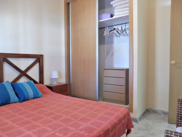 Chalet de 3 dormitorios con 2221m2 de parcela y vistas panorámicas — 15