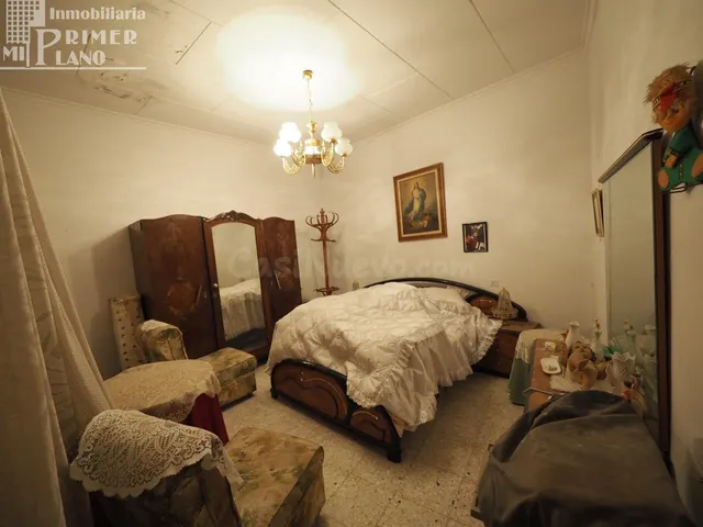 Casa de planta baja de 286 m2 con 10,50 m de fachada junto a - foto 3