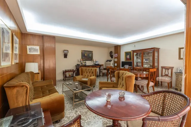 Amplia vivienda en pleno centro de Granada — 6