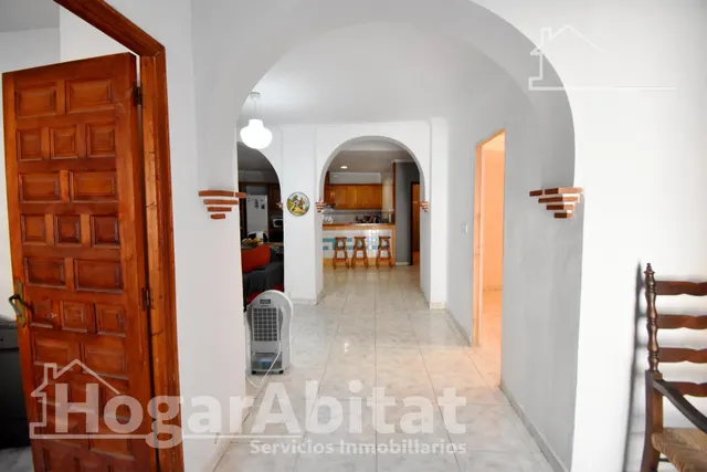 ESPACIOSA CASA CON TERRAZA EN EL HISTÓRICO CASCO ANTIGUO — 40
