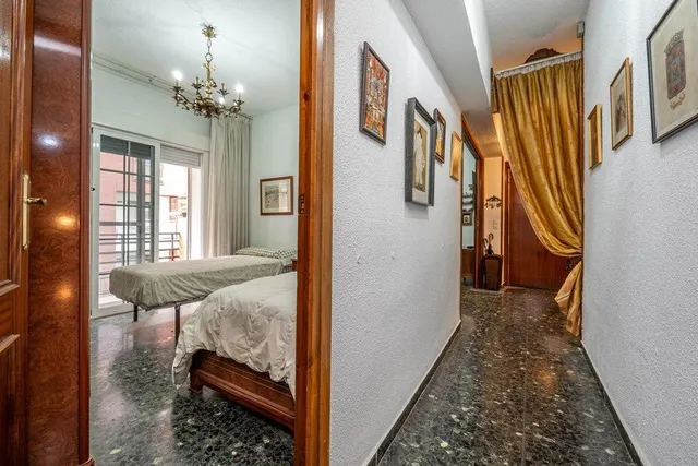 Pisazo en venta en calle Obispo Hurtado — 17