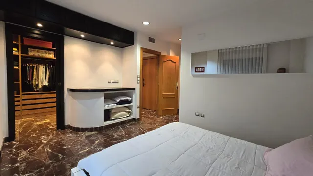 PISO DE LUJO EN ESQUINA TODO EXTERIOR CON GRAN SALON — 26